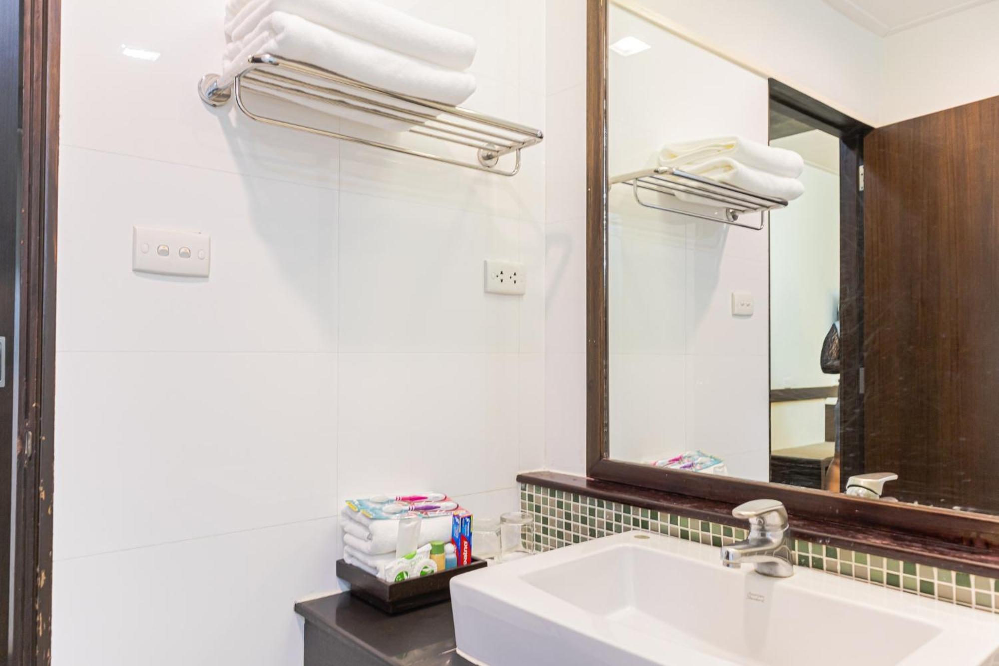 โรงแรม ซิตี้พาร์ค โคราช City Park Hotel Nakhon Ratchasima Ngoại thất bức ảnh