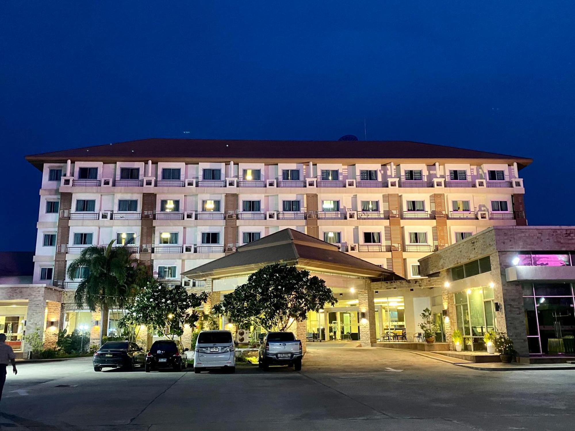 โรงแรม ซิตี้พาร์ค โคราช City Park Hotel Nakhon Ratchasima Ngoại thất bức ảnh